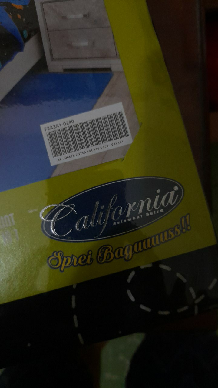 California Sprei 180x200 4 Bantal Motif Tevy Tiara Varda Amara  - 180 King Sp B4