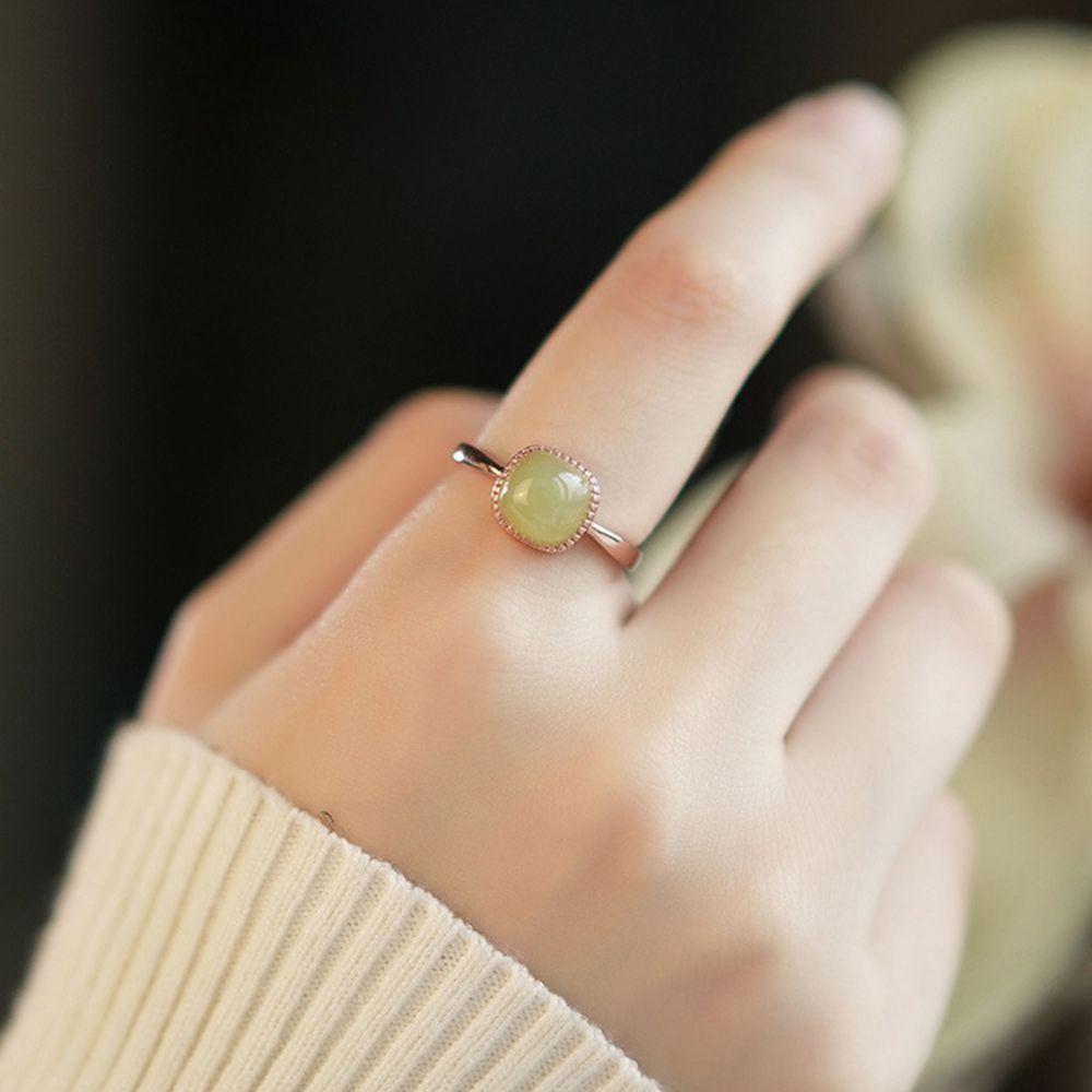 Needway   Hetian Jade Cincin Kepribadian Retro Emas Geometris Wanita Jari Cincin Hijau Gaya Cina Cincin