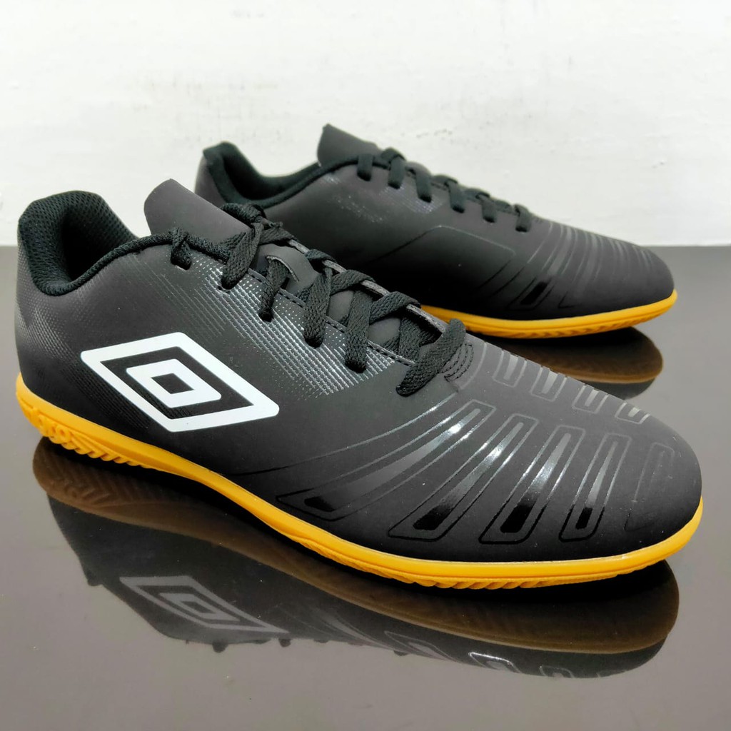 umbro ux accuro ii league fg