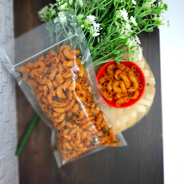 

Macaroni Pedas Daun Jeruk