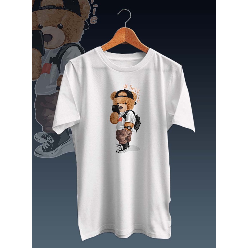 KAOS T-SHIRT DISTRO GAMBAR &quot;BEAR SELFIE&quot;cotton combed 30s/lengan pendek