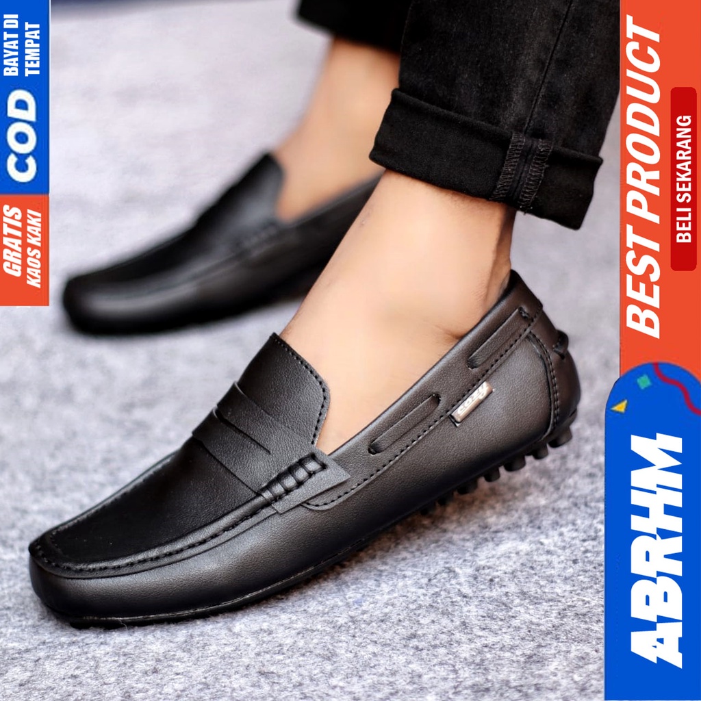 Sepatu Slip on Pria Santai Casual Formal Kulit Syntetic Kerja Kantor Kuliah Kondangan Hitam Keren Terbaru