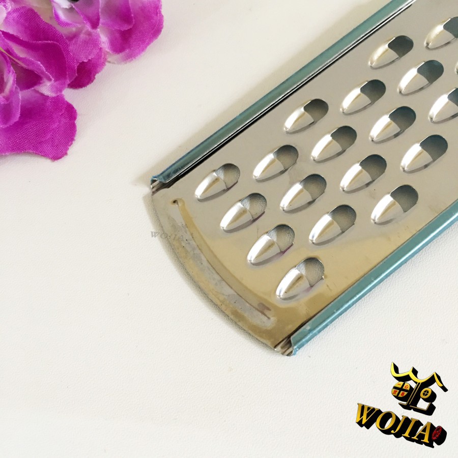 Parutan Keju Stainless Anti Karat Serbaguna Sayur Wortel Cheese Grater