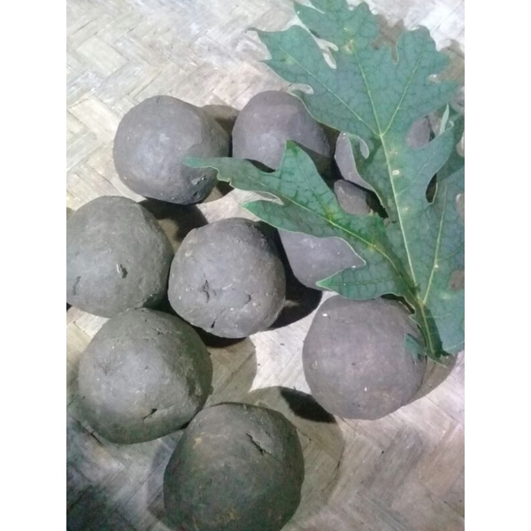 

Ampo tanah liat 10 butir( 1kg )Penghilang rasa pahit daun pepaya, ampo tanah liat , ampo tanah lempung , tanah lempung buat masak daun pepaya
