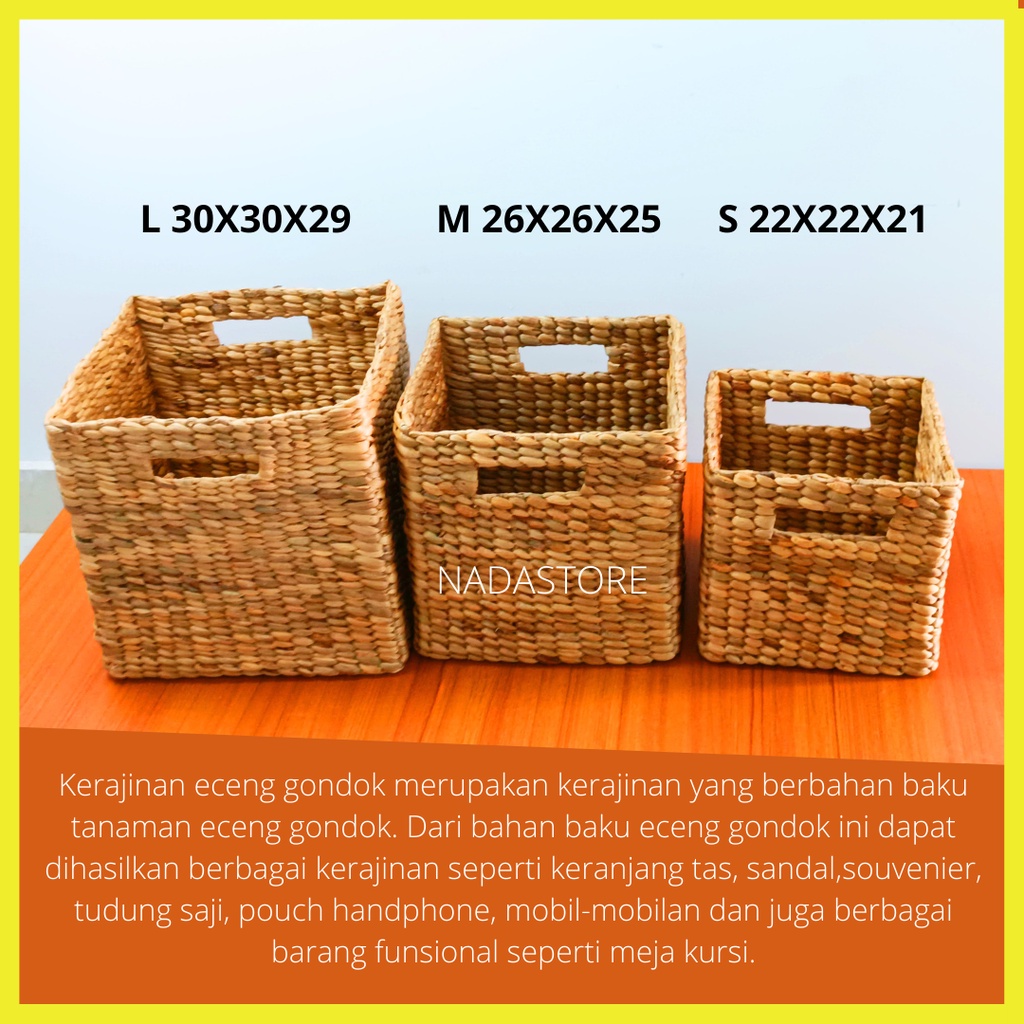 BOX PENYIMPANAN SERBAGUNA  ANYAMAN ENCENG GONDOK SQUARE BOX NATURAL