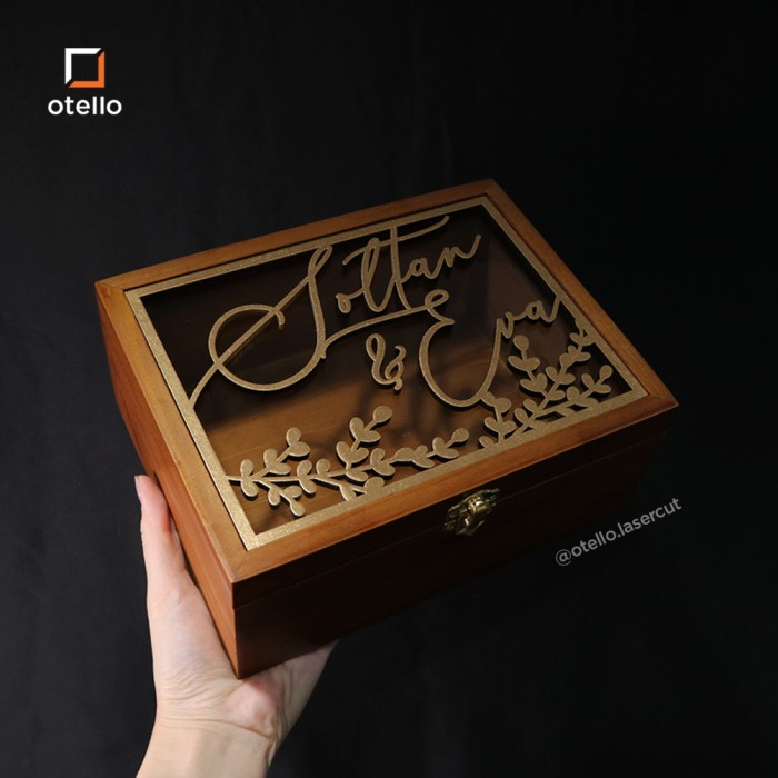 

Custom Woodlic Kotak Wedding Gift Box Kado Hadiah Couple Anniversary