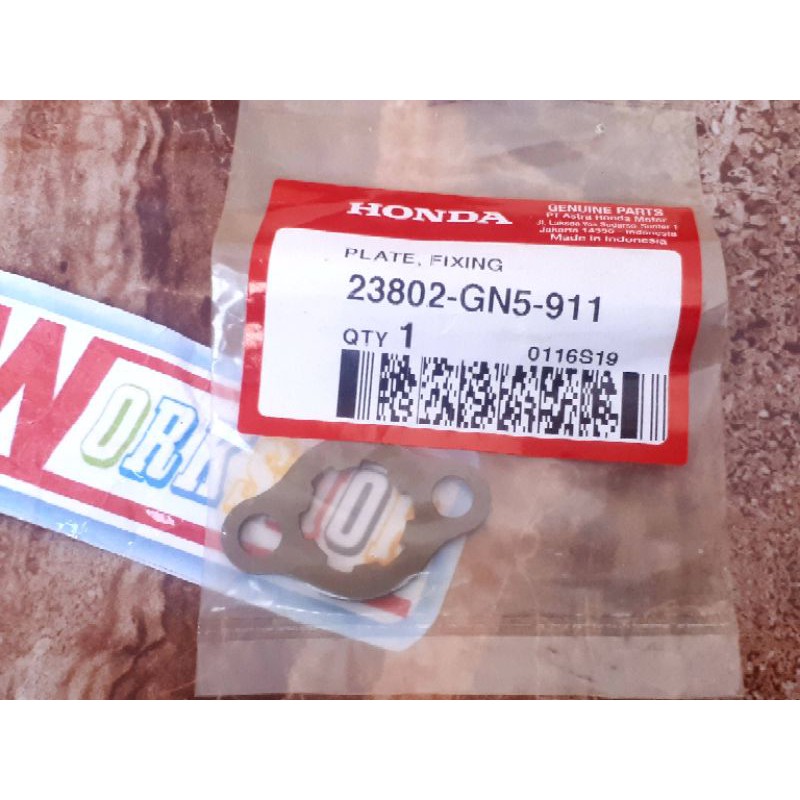 Kleman Kancingan Gir Gear Gigi depan - Karisma Revo Blade Legenda Asli Honda 23802GN5911