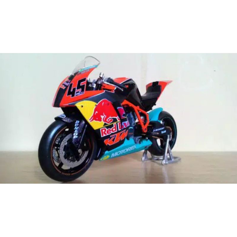 AUTOMAXX KTM RC 8R, SUPER BIKE NO. 45 MARTIN BAUER