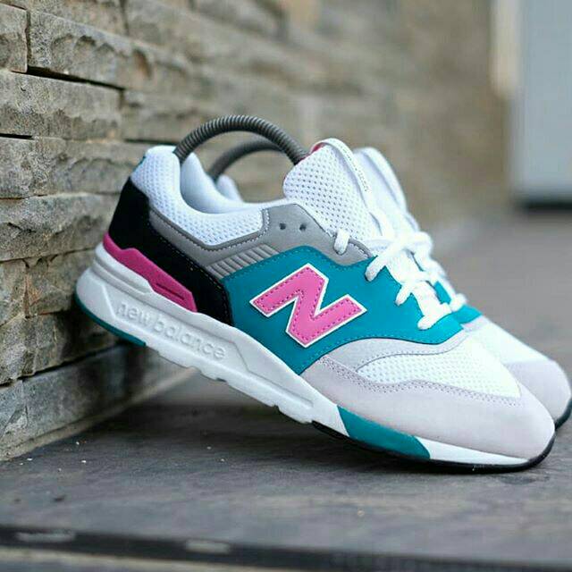 Sepatu Sneaker New balance 997H tosca pink.