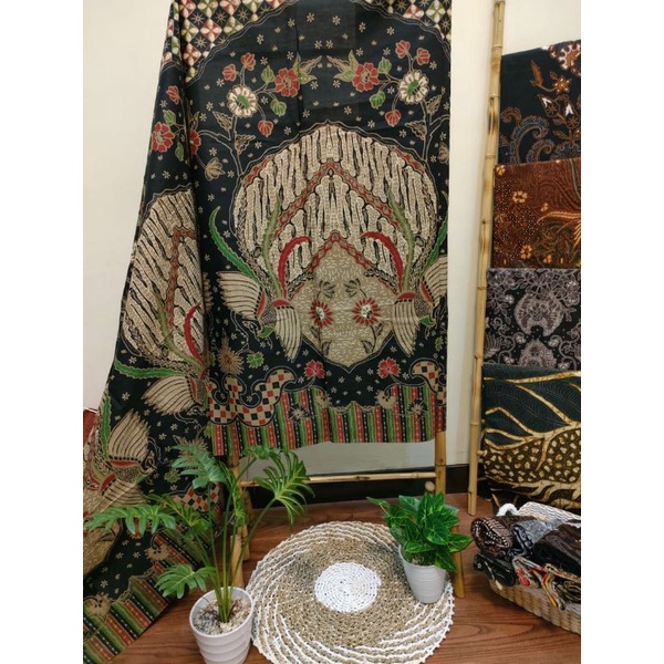 Kain Printing Batik Solo motif merak