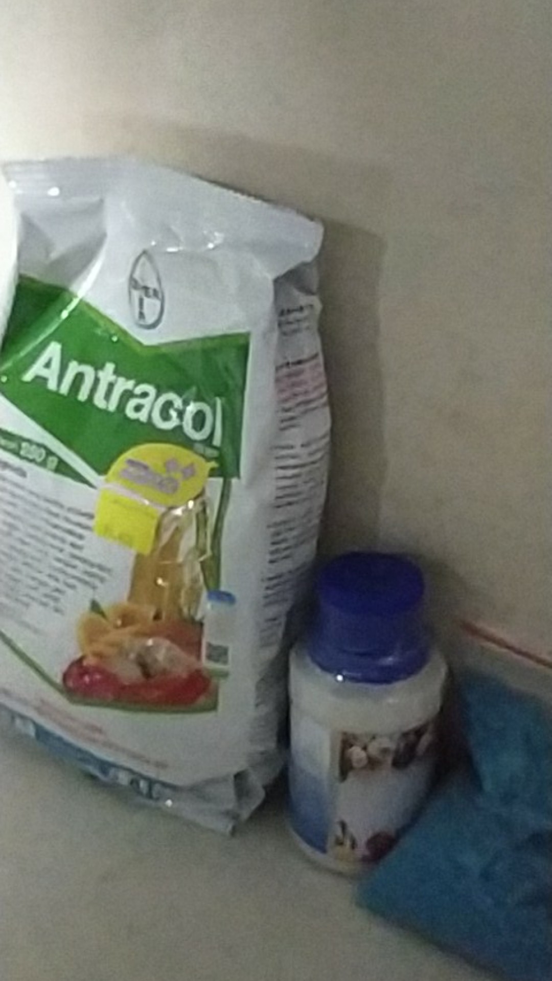 Antracol Kemasan Pabrik 250 Gram ( Fungisida )