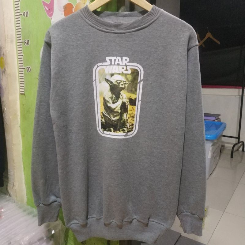 Hnm Sweater Crewneck Star Wars Yoda Grey H&amp;M Pria Wanita Cewek Cowok Abu Full Tag Free Paper Bag