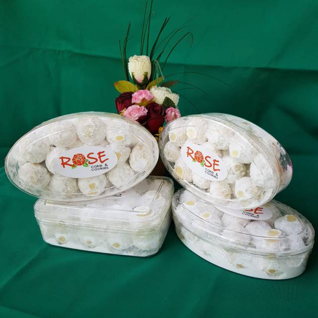 

KUE KERING PUTRI SALJU OVAL 250 gram