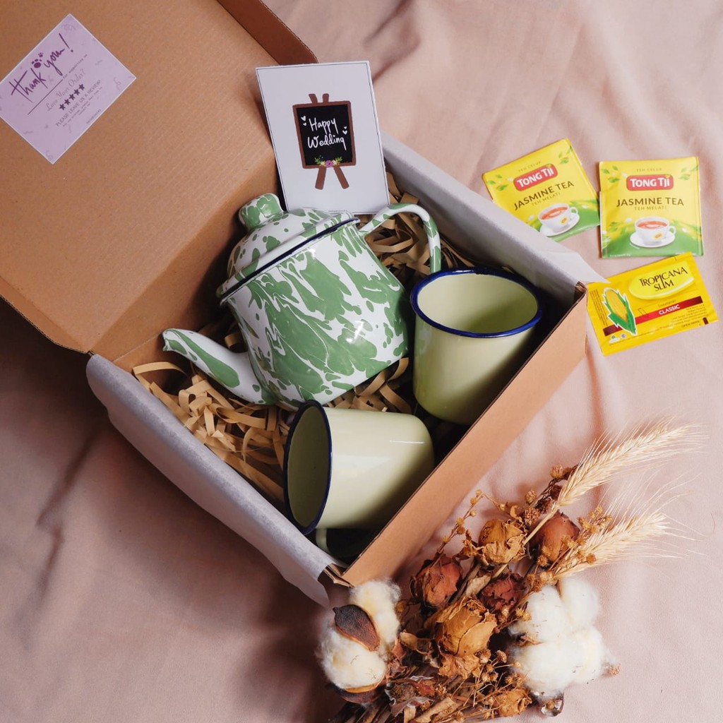 Kado Pernikahan Wedding Gift Hampers Ulang Tahun Wisuda Gift Box Birthday Graduation Souvenir Pernikahan Hadiah Lebaran Natal Ultah Cewek Cowok Set Alat Makan Kayu