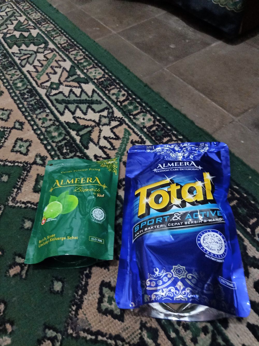 Sabun Detergent Cair Total Almeera Sport & Active Liquid 750 Ml