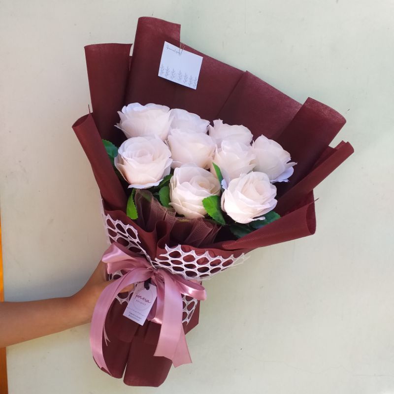 

BUKET BUNGA ARTIFICIAL | BUKET WISUDA, ULANG TAHUN, ENGAGEMENT