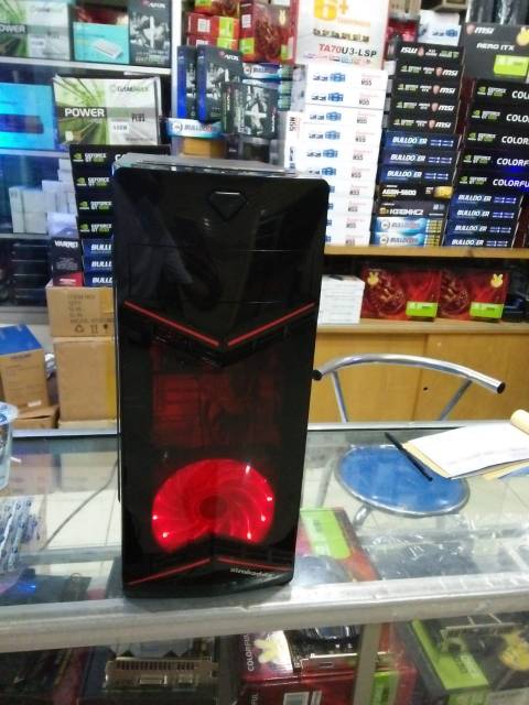 Pc Gaming editing  core i5 VGA 4 GB RAM 8 GB Led 19 key mouse siap pakai