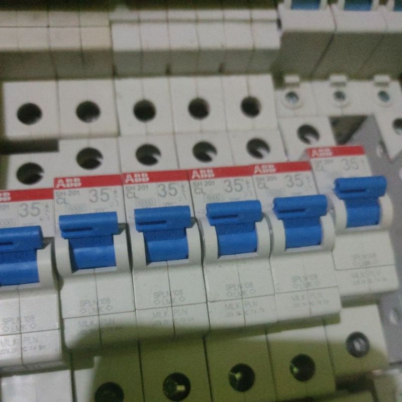 mcb ABB 35A asli