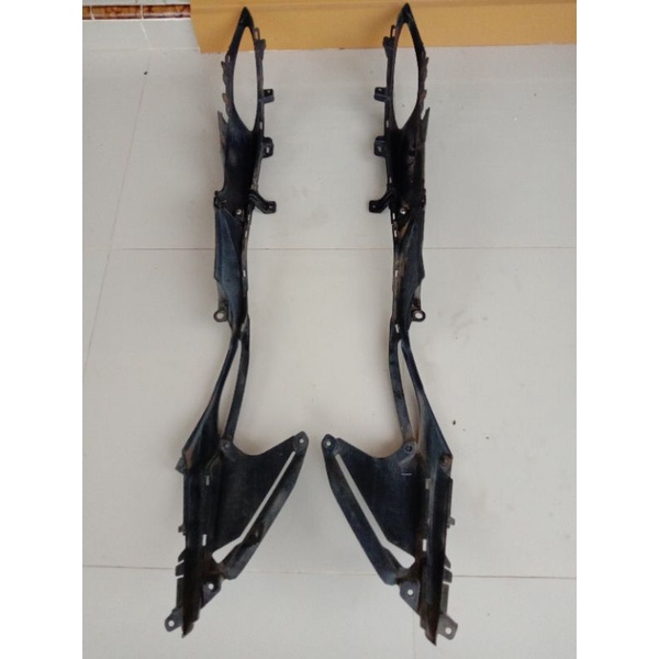 Cover Side Lower Sambungan Body Belakang Suzuki Skydrive. Original. Seken