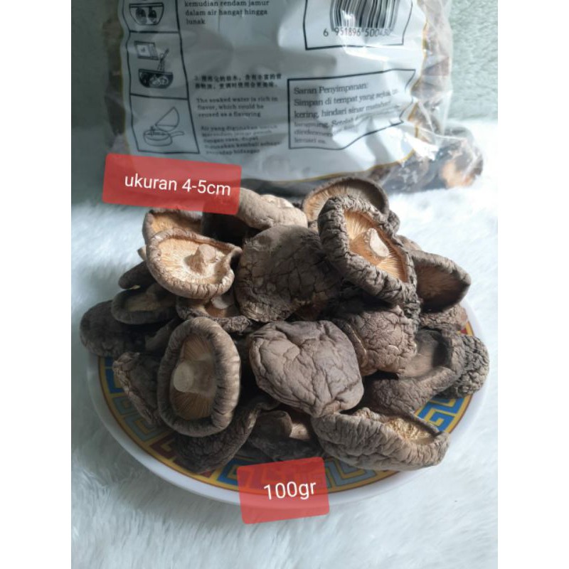 

Jamur Hioko Shitake kering uk.4-5cm 100gram