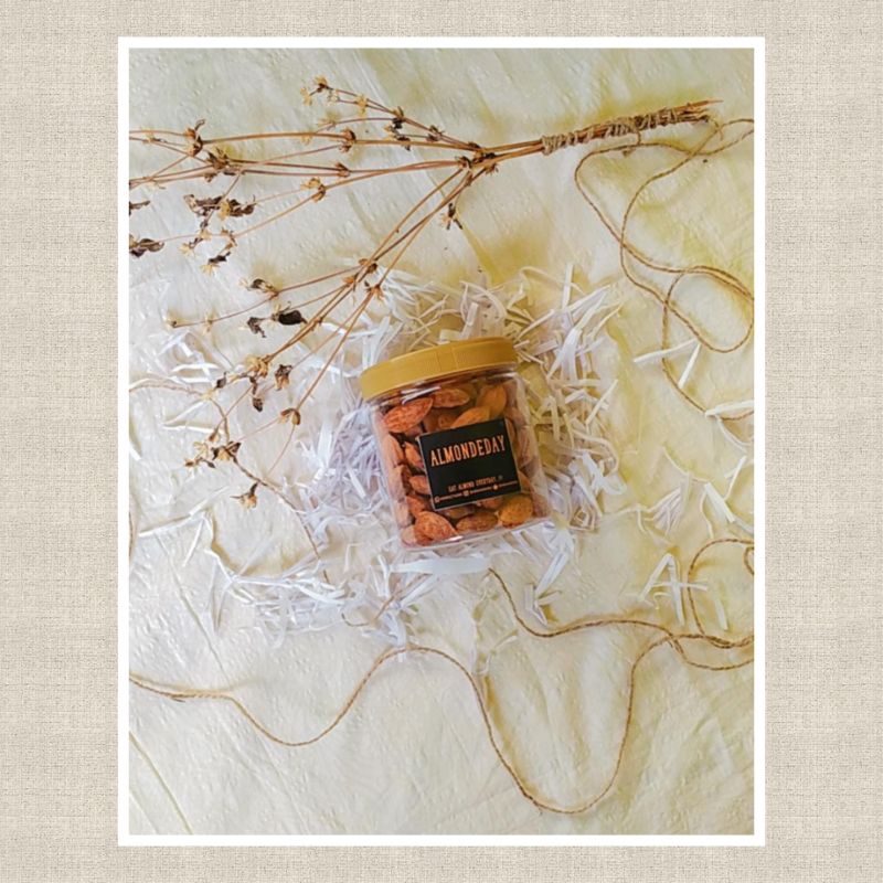 

KACANG ALMOND CANGKANG PANGGANH RASA BUTTER MILK KEMASAN TOPLES 600ML