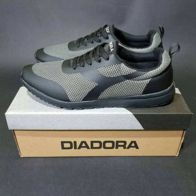 Diadora Black sepatu original
