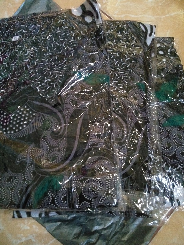 Atasan Pria Kemeja Batik Tradisional Lengan Panjang• Baju Batik Pria•batik Pria