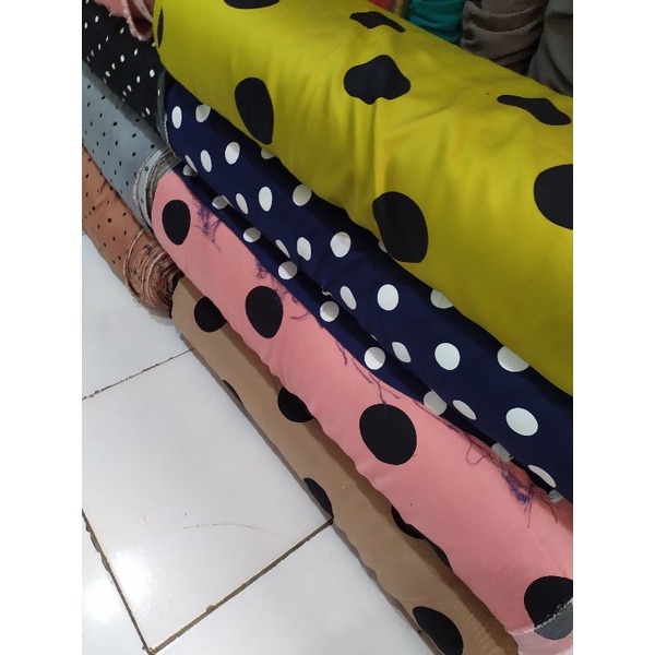 Kain Shakila Motif Polkadot Imut, Lembut, Jatuh, Dan Murah