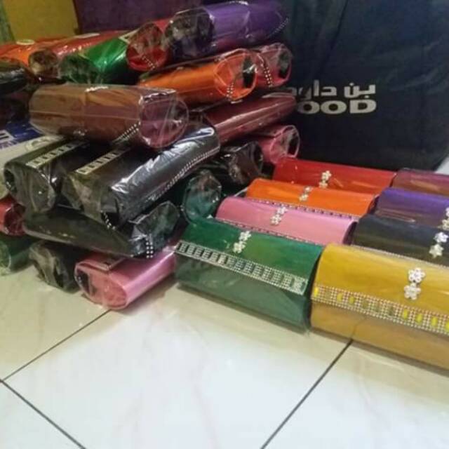 Tas pesta khas makassar