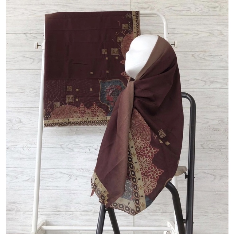 101 -150 KERUDUNG VOAL MOTIF SEGIEMPAT-109