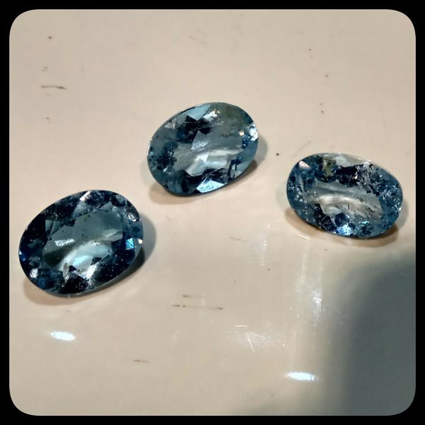 PASTI MURAH !!! BATU PERMATA NATURAL BLUE SKY TOPAZ BIG SIZE TOP LUSTER MINIM SERAT LOSTONE