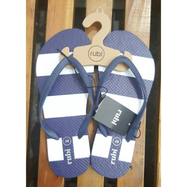 Sandal Rubi