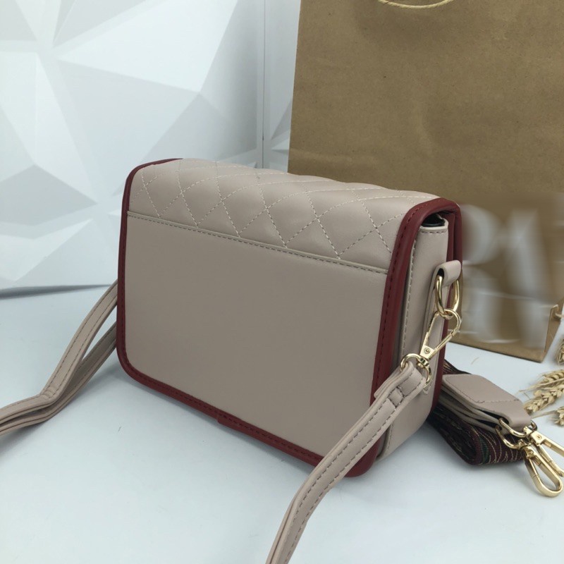 Tas Selempang Wanita Anika Bag Tas Wanita Turn Lock 2 Tali Berkualitas Import Terbaru RZ Bag
