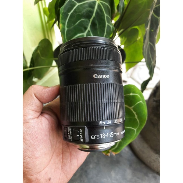 Lensa Canon 18-135mm IS