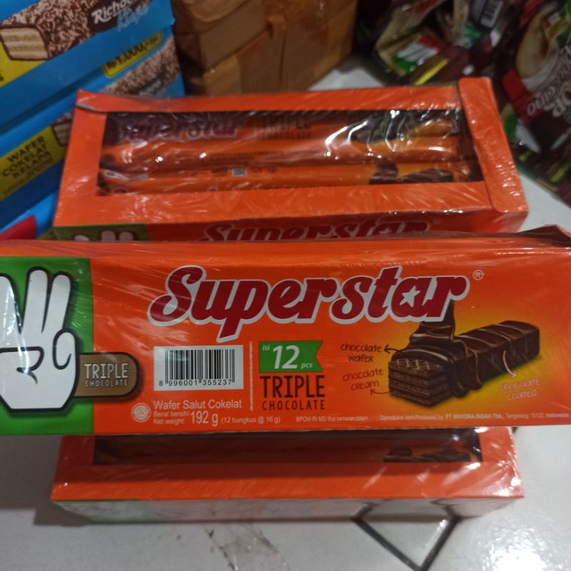 

superstar 1box 12pcs wafer astor biskuit