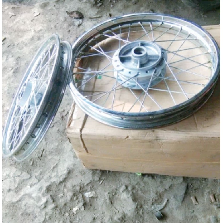 VELG velg jari-jari revo absolute 1SET DPAN BLAKANG HONDA  BELADE ORI COPOTAN(Bekas