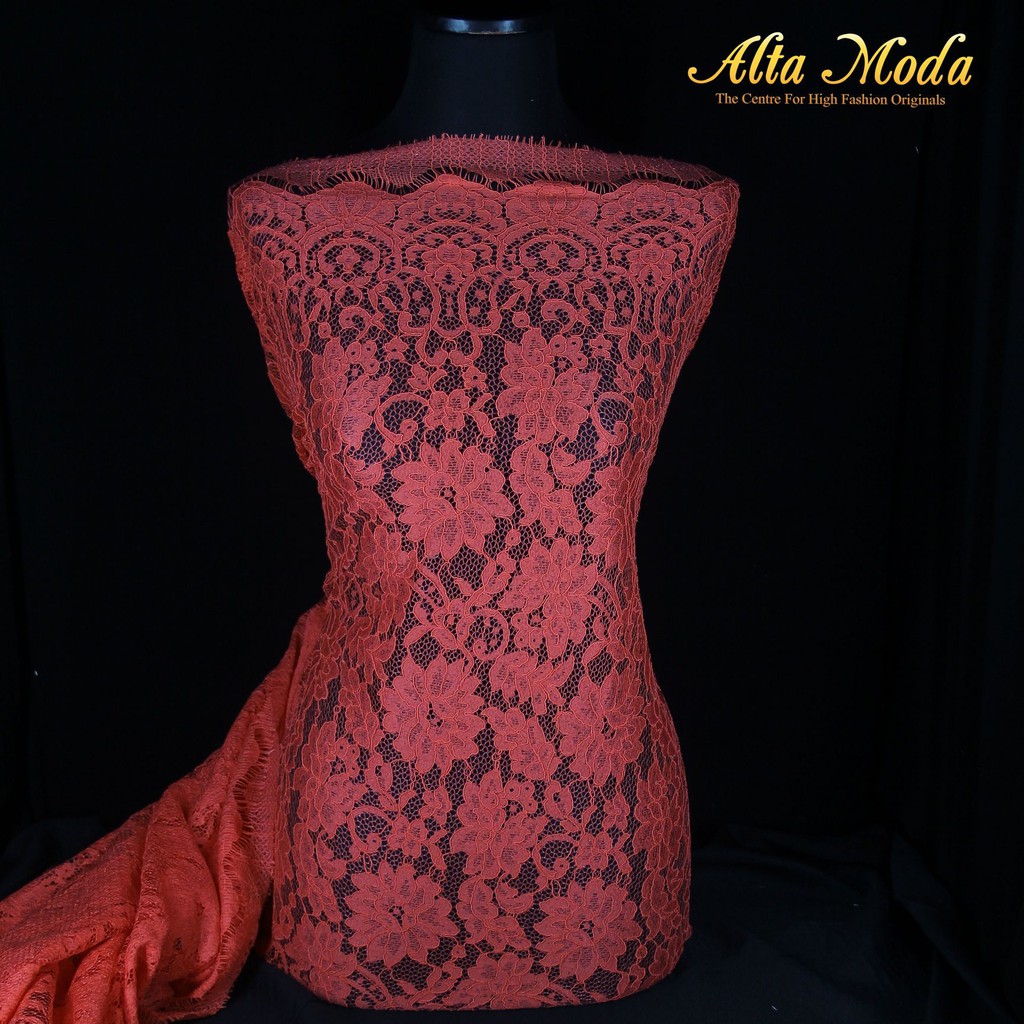 

Alta Moda Brokat Semi Perancis Cord Kraton Bunga Orens (2.5M)