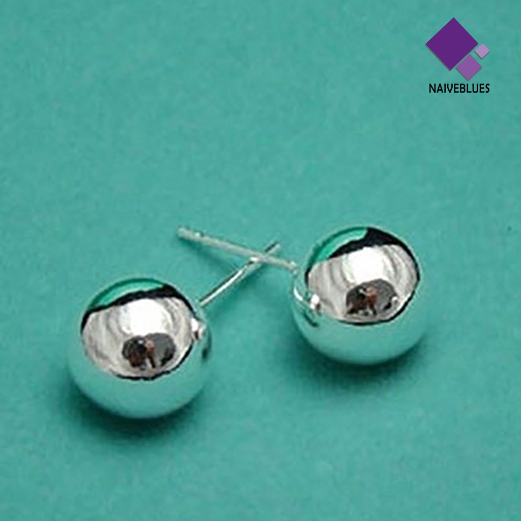 1 Pasang Anting Stud Bentuk Bola Bulat Bahan Baja Warna Silver Untuk Wanita