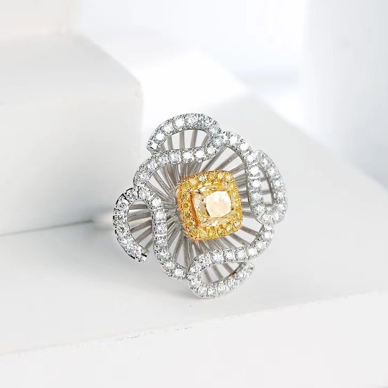 Advanced Custom Ascut Yellow Diamond Clover Ring