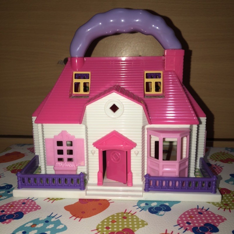 PRELOVED/BEKAS mainan rumah-rumahan mini hello kitty untuk anak-anak
