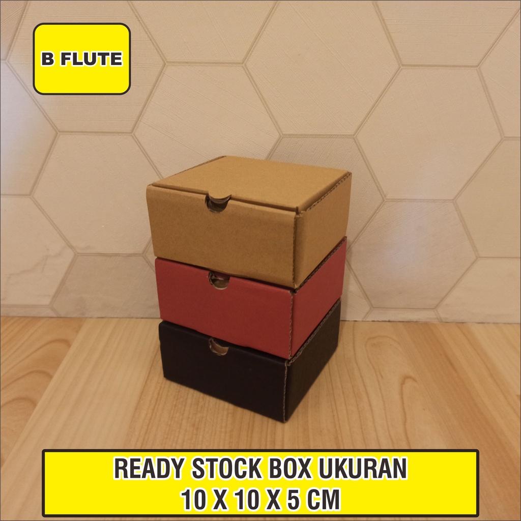 

BOX 10X10X5 CM KADO | PIZZA | GIFT | POLOS | AKSESORIS