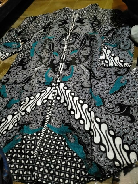 Kemeja Dan Tunik Batik