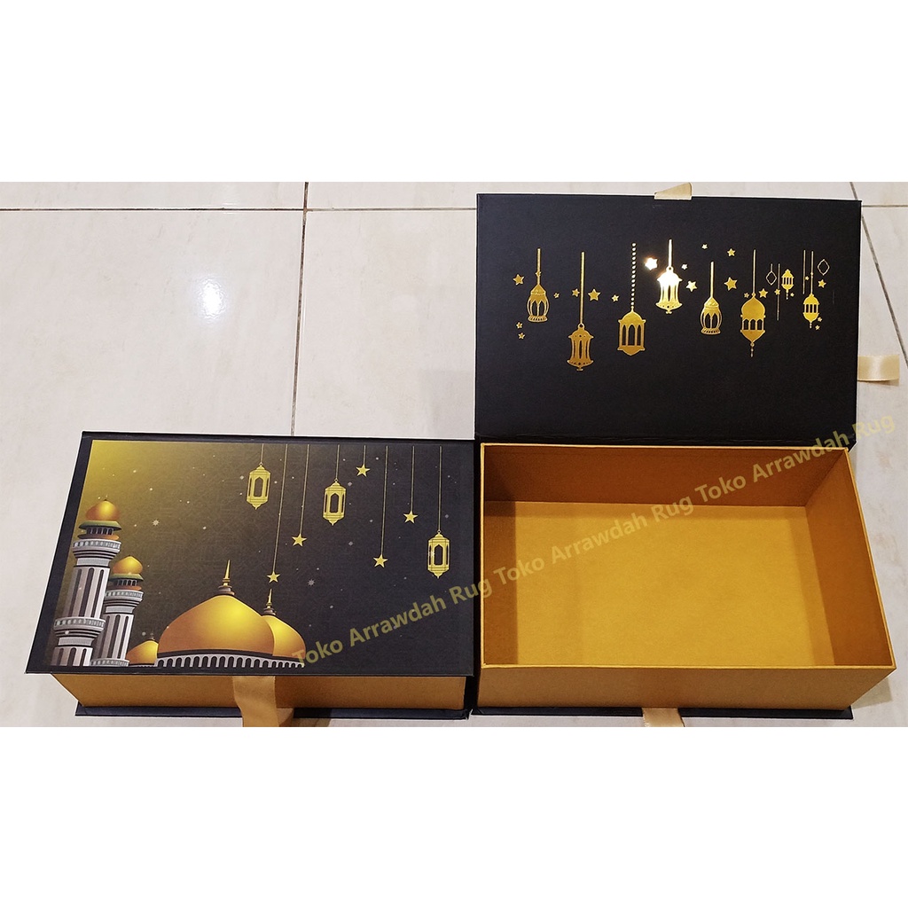 

Box Hampers/Hampers Kue/Hampers Kosong + Kartu Ucapan - C