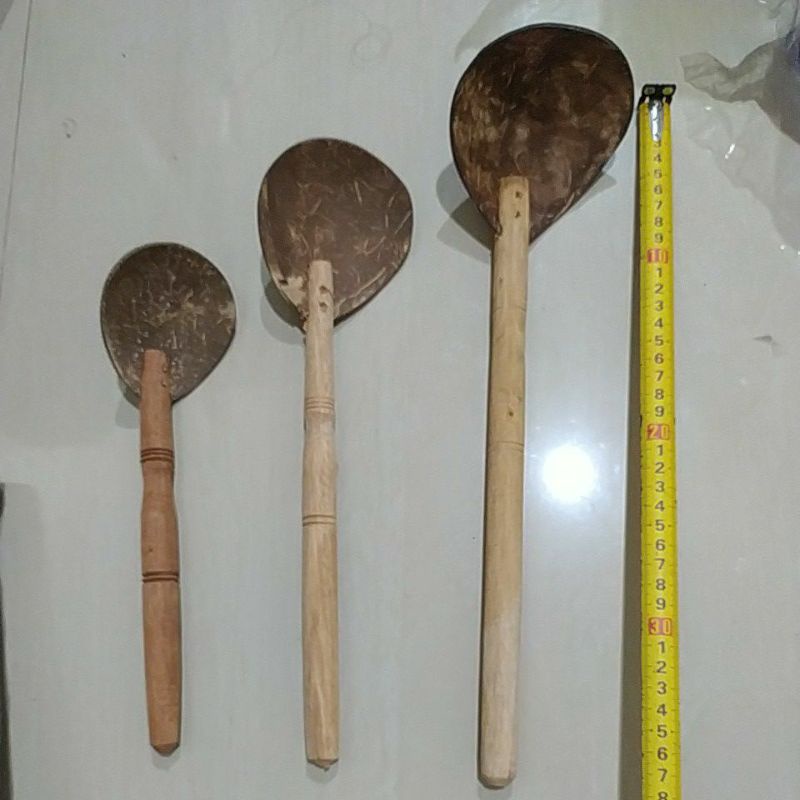 Irus batok kelapa gagang panjang kayu bubut,irus bathok kelapa tradisional