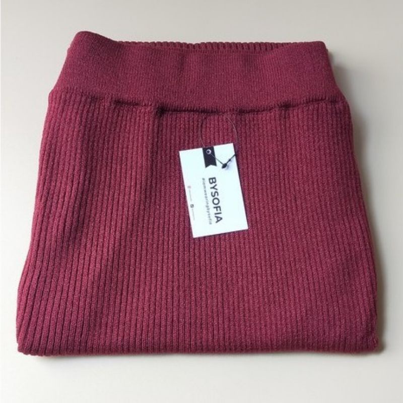 ROK RAJUT/ ROK SPAN RAJUT /ROK SPAN RAJUT PREMIUM / ROK KNIT // ROK SPAN /ROK SPAN HITAM/ ROK SPAN RAJUT PREMIUM TEBAL/KNIT/KNITTED/RAJUTAN/SPAN/ROK/ ROK SPAN KNITED/ SPAN RAJUT PREMIUM WANITA MURAH TERLARIS TERJANGKAU-Maron