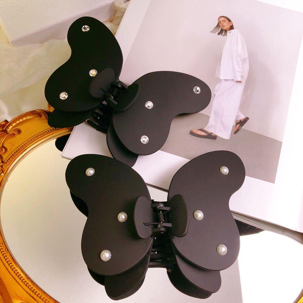 Agustina Wanita Cakar Rambut Hiasan Kepala Vintage Rambut Jepit Temperamen Besar Zirkon Hiu Klip