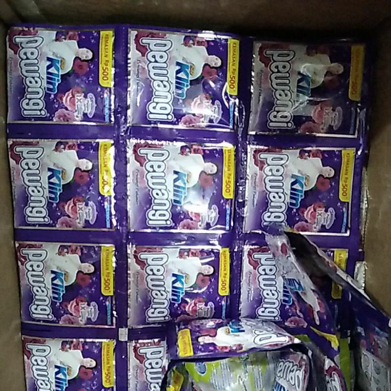 Pilihan Royale, Soklin Pewangi, Downy 1 renceng isi 12 sachet