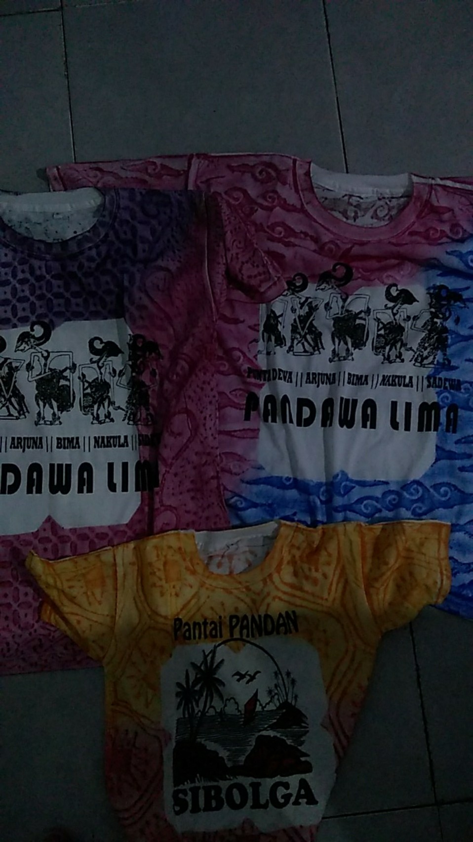 Ecer Kaos Abstrak, Motif Banyak, Kaos Wayang, Kaos Jogja, Kaos Batik, Kaos Batik Wos