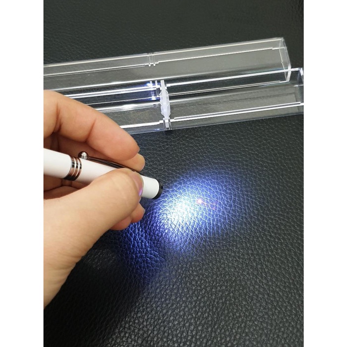 

Produk Unggulan [Putih] Pulpen Laser 4 In 1 Box Acrylic Exclusive Stylus Pointer Gift Bergaransi