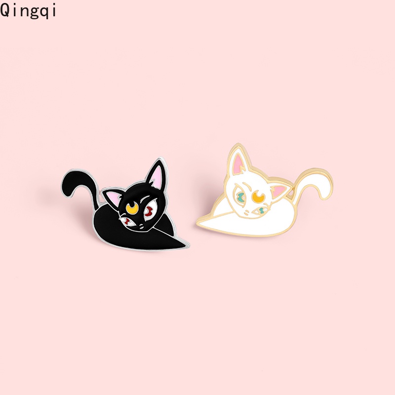 Luna Bros Pin Enamel Bentuk Kartun Kucing Bulan Sabit Untuk Aksesoris Taskerah Kemeja